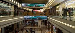 Entrance of Mall, First Floor Coloum (32 W X4 H)