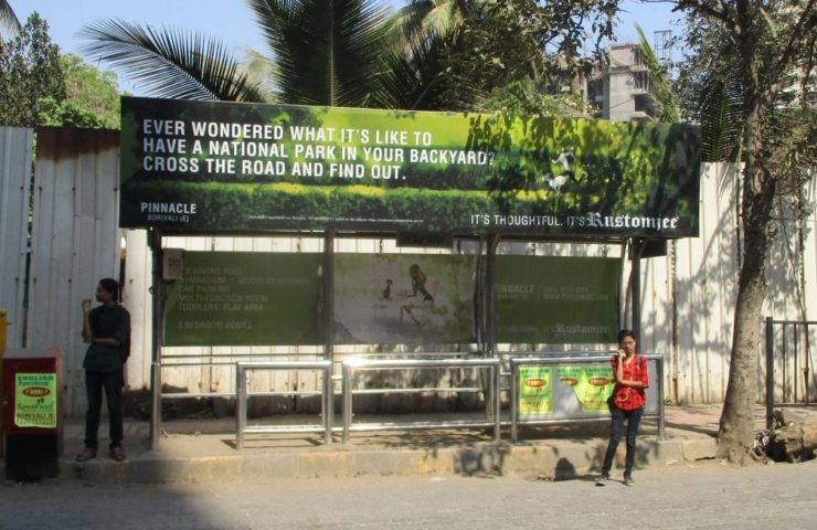 Advertising On Bus Shelter In Borivali East, Mumbai