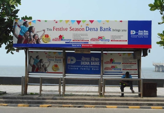 Advertising On Bus Shelter In Worli, Mumbai