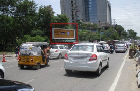 Advertising On Bus Shelter In Hitec City, Hyderabad