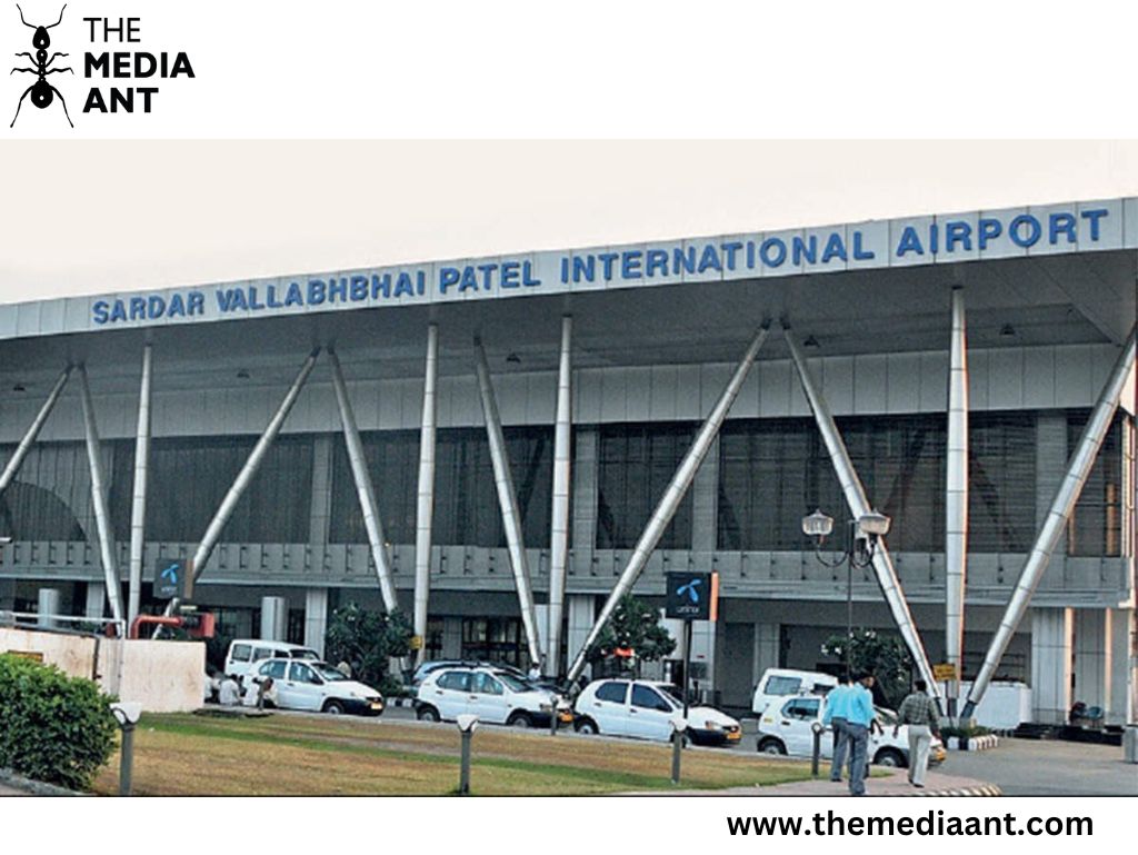 Sardar Vallabhbhai Patel International Airport (Amd)
